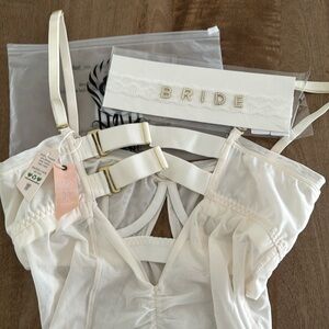 BRIDAL UNDER FIT BNWT including garter with crystal details never opened